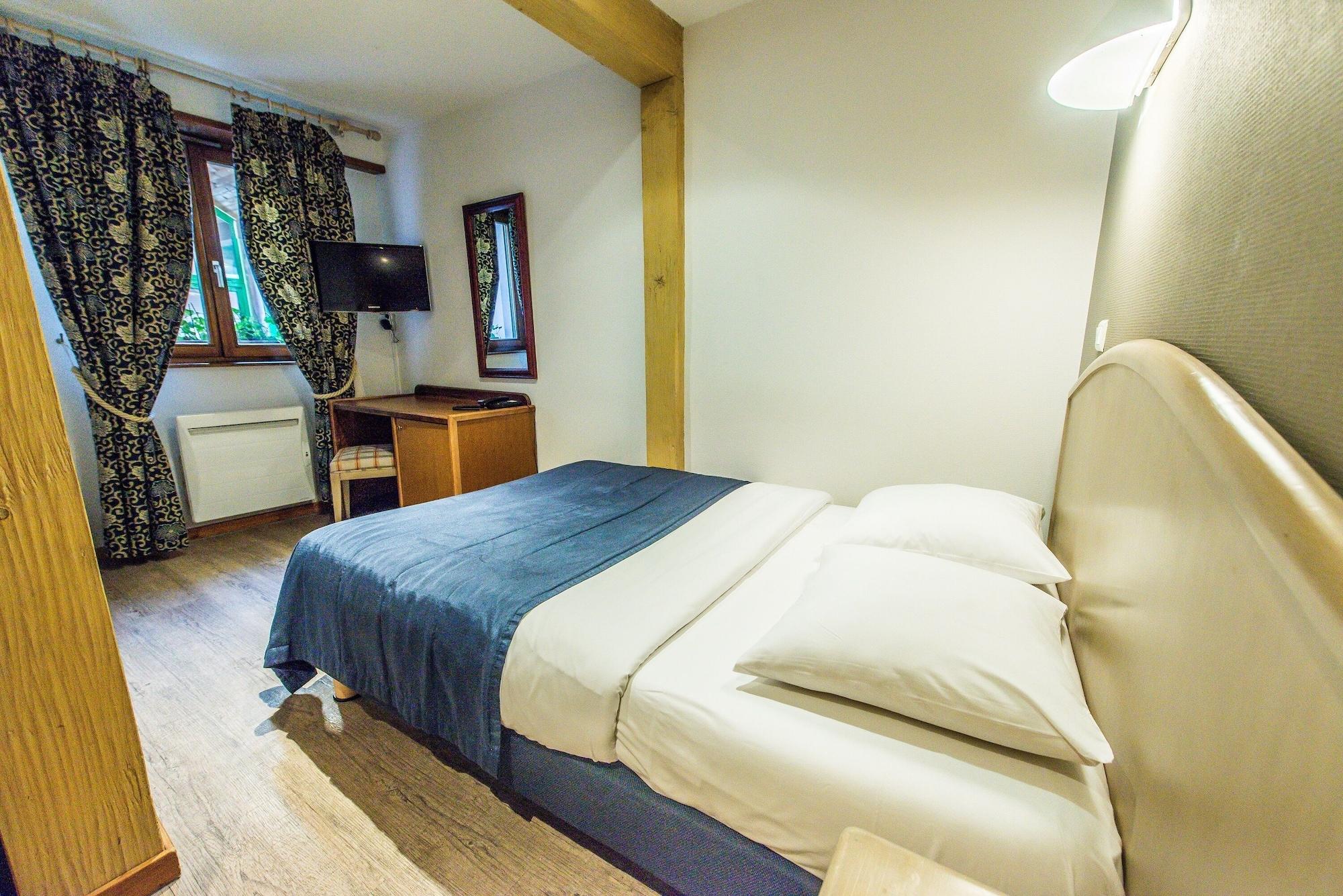 Hotel Au Lion Ribeauville  Ngoại thất bức ảnh