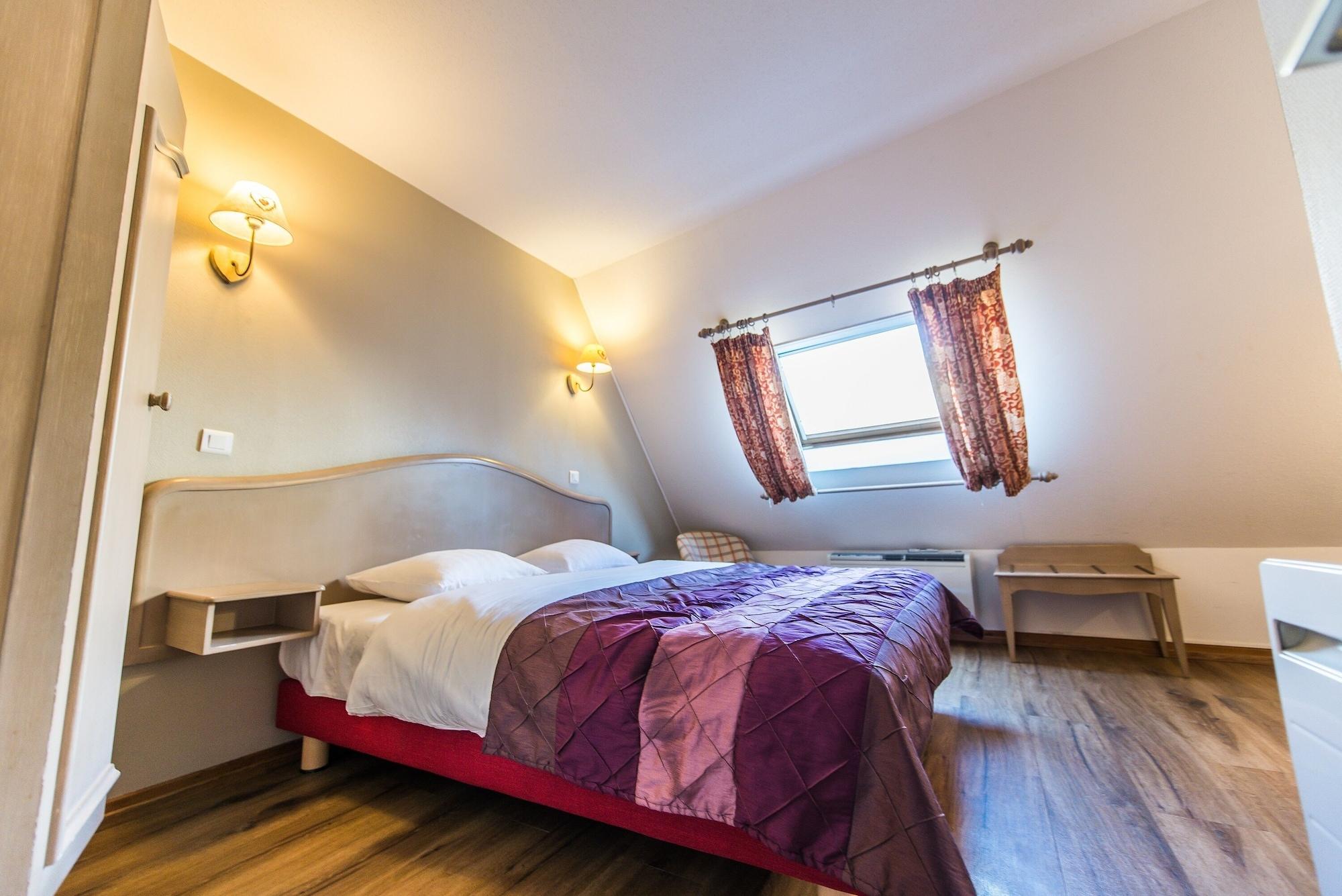 Hotel Au Lion Ribeauville  Ngoại thất bức ảnh